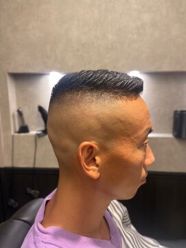 ブロートーキョーバーバーショップ 神田店(Bro Tokyo BARBERSHOP) 【神田】ハイスキンフェード