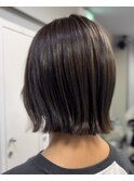 オリーブベージュ