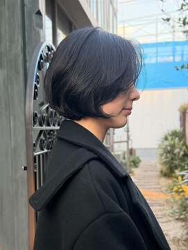 サン 白金台(SUN) 前髪長め大人フレンチショートボブ黒髪