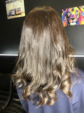 サローネデ アグスティナ バイ サンバンチ(salones de agustina by sanbanchi) 【agustina TAKAKO/明石大久保】外国人風カラー×ルーズヘア