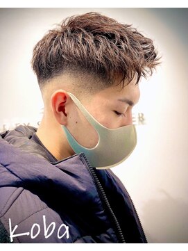 リバティシェアバーバー 銀座(LIBERTY SHARE BARBER) バングアップ/ミドルスキンフェード