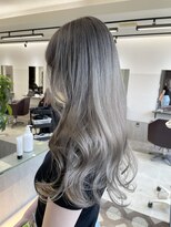 ジゼル 博多筑紫口店(GiseL)&nbsp;透明感シルバー【博多駅筑紫口】@halu_the_world