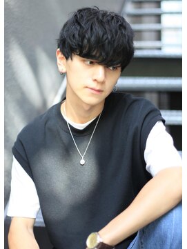 ノイセル(Noisyle) 黒髪ショートネープきれい目束感マッシュ