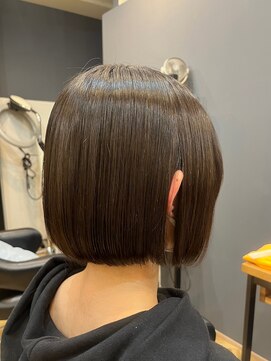 アルター(aL ter) 顎ラインボブ［黒髪/グレーベージュ/レイヤーロング］