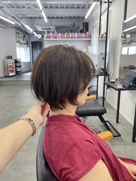 リヴ(LIV) 白髪ぼかしハイライト☆ショートボブ☆