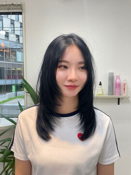 アイズ 横浜(IS) 横浜/mikiya指名/レイヤーカット/ブルーブラック