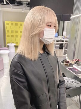 ジーナリア(Xena ria) 《袴田》ブロンドベージュ