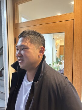 ラブハーツアンドビー マツヤマ(luve heart's And Be matsuyama) メンズカットアップバング束感ショートビジカジスキンフェード