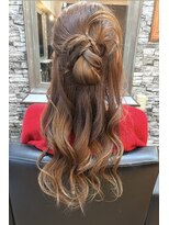 ブリード ヘアデザイン(breed hair design) 【ヘアアレンジ/ヘアセット/学割U24】カチモリハーフアップ