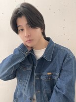 メンズミディアムセンターパートハンサムショート