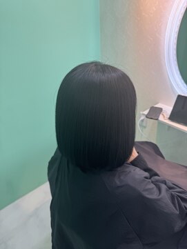 エラ(Ella) 【美髪×艶ボブ】