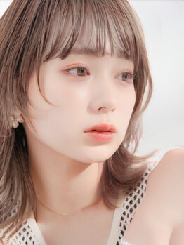 シード(SEED)の写真/一人ひとりのお悩みに合わせたグレイカラー/白髪ぼかしで、柔らかさと透明感あふれる大人カラーをご提案。