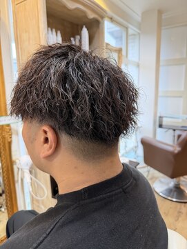 ハグエヴェック(HUG AVEC) ツイストスパイラルパーマ