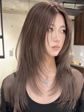 ヨロ 渋谷(YOLO) 韓国ヘアーハッシュカットレイヤーカットハイライトカラー