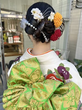 ピークアブー 銀座中央通り(PEEK-A-BOO) 成人式ヘアセットアップカチモリリボンアレンジ