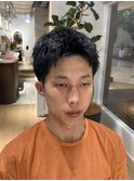 黒髪メンズショートスパイキーショート