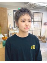オトソーデン(Oto-soden) シルバーグレージュ×ベリーショート