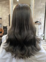 ハコ(H.A.Co) オリーブグレージュです。