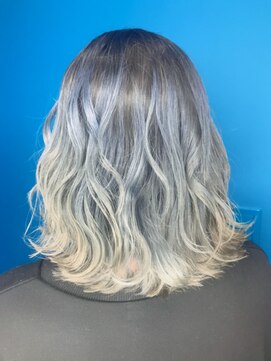 ムーンアディション(MOON ADDITION) イルミナカラーで外国人風グレージュカラーとバレアージュ