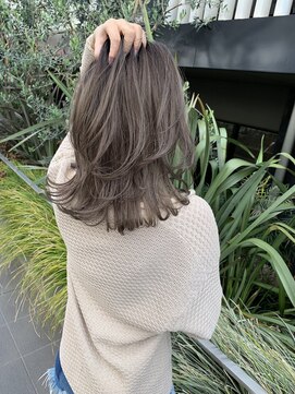 トルネード(TORNADO) シアーグレージュハイライトレイヤーカット