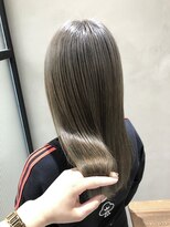 フェリア 松山(Feria)&nbsp;【Feria松山】ブリーチ×艶髪×シルバーグレージュ-相原愛梨-