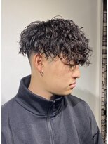 ドルクス 日本橋(Dorcus)&nbsp;2022年メンズ流行のパーマスタイル　波打ツイスパ