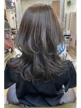 アリスバイアフロート 自由が丘(ALICe by AFLOAT) レイヤーカット