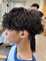 フゥ 宇都宮(FeU)&nbsp;波巻きパーマメンズパーマメンズヘアツーブロックツイストパーマ