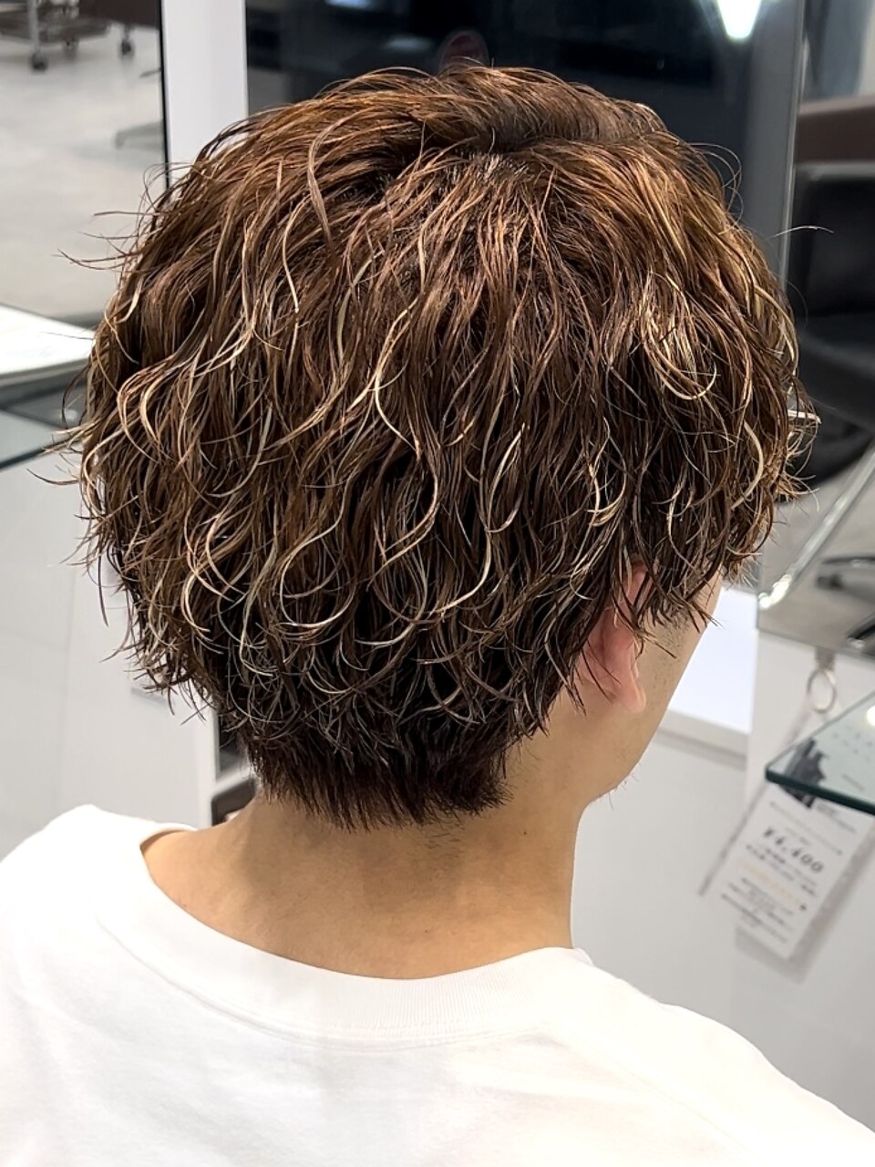 刈り上げマッシュショートサーフカール波巻きパーマツーブロック