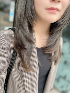 ミスグランディーヴィラス(Miss Grandee VILLAS) 顔まわりレイヤー×ナチュラルオリーブグレージュ20代30代40代