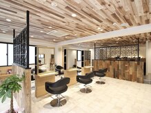 フューズ 瑞江店(Fuse)の雰囲気（温かみのある木を基調とした雰囲気でいつ来ても落ち着く空間です）