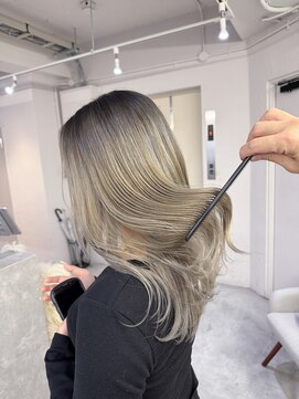 レアル 心斎橋 大阪(REAL) 髪質改善/レイヤー/ダブルカラー/ブリーチ/ハイライト/心斎橋