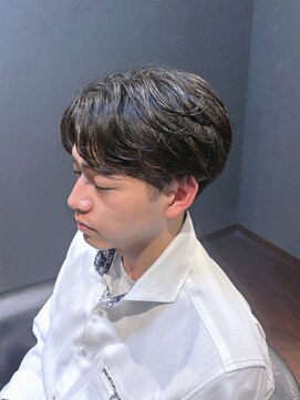 ビーダンディー(Bee dandy) ビジネスツーブロックショート ニュアンスパーマ センターパート