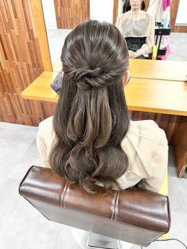 イム(IMU) ハーフアップ