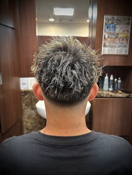 レオヘアワークス(LEO HAIR WORKS) ピンツイストパーマ　ピンパーマ新潟　新潟市床屋　シェービング