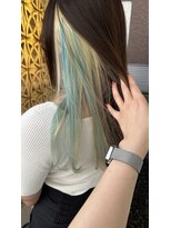 ワクヘアー(WaKu hair) 抜きっぱなしブリーチ×水色インナー+レイヤーカット