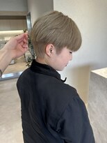 シア(XIA) Pale beige