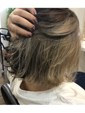 ウル(Ulu) インナーカラー×ホワイトラベンダー