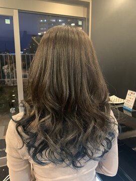 サローネデ アグスティナ バイ サンバンチ(salones de agustina by sanbanchi) インナーカラーブルー