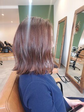 ヨハク(yohak) 肩ラインボブ×アッシュベージュ