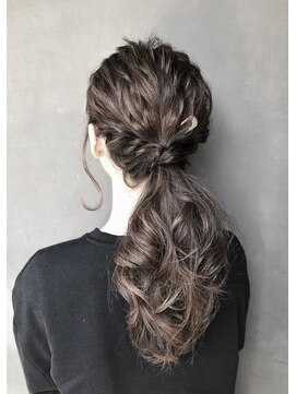 カノイ(KANOI) ゆるふわモテ髪パーティーアレンジ