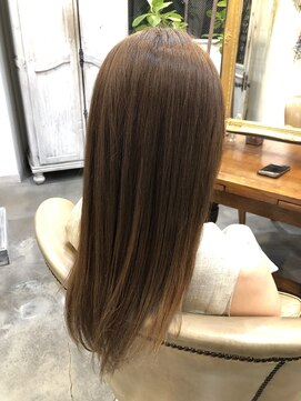 モワ 仙台(Mois) 大人かわいい20代30代40代ツヤサラストレート/オリーブカラー