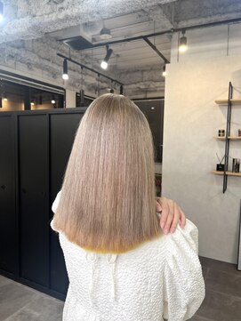 エル オオサカ 心斎橋店(L. OSAKA) 袖カラーイエローデザインカラー_ホワイトベージュ_KO57