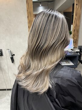 サニー 渋谷(SUNNY) バレイヤージュ、ハイライト、レイヤーロング、グレーベージュ