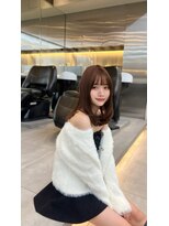 ラル 立川(lar)&nbsp;耳掛けミディアム_メルティカラー似合わせカットミディアム