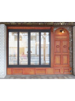 《新静岡セノバすぐ！》大人女性向けこだわりプライベートサロン＊温かみのある店内が好評です