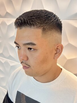 ゼロスバーバー(0's BARBER SHOP) スキンフェード/アイロンパーマ/濡れパン/短髪