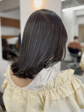 シベルバレー 横浜(sibell) ▽ミディアムレイヤーダークブラウンくびれミディアム地毛戻し