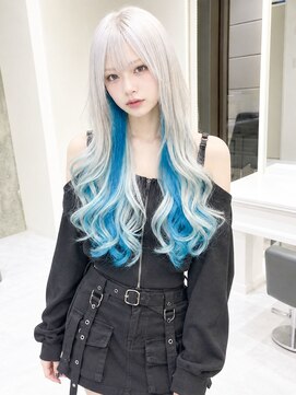 デイズ(days) ホワイトシルバーにインナーカラーブルーカラー