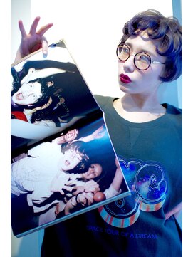 エシカ(ethica) [ethica_南船場] ダークパープルグレー×カールショート＋book03